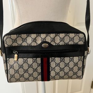 AUTHENTIC VINTAGE GUCCI CROSSBODY BAG